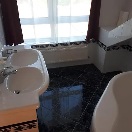Tuettoes Vendeghaz Panzió Hedrehely